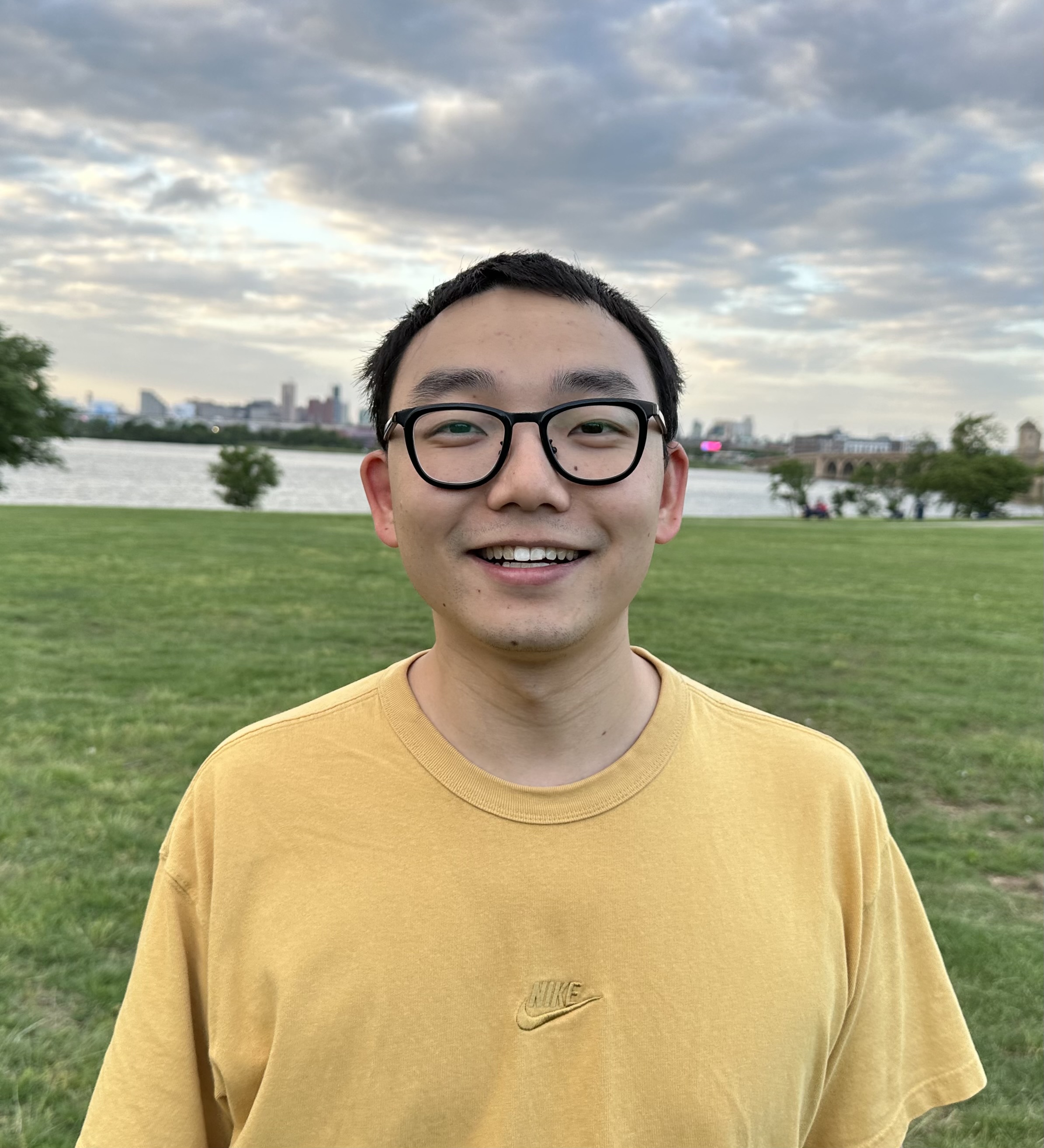 Tianyi Chen(陈天一)